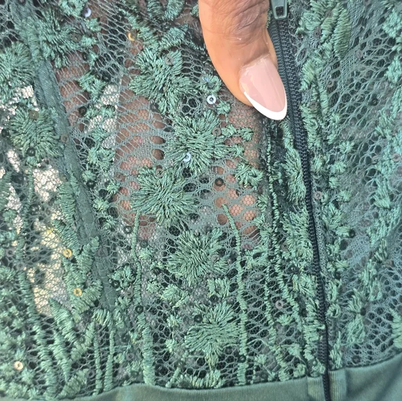 B Darlin Juniors' Corset Formal Lace Satin Gown Sz 13/14 (Women Sz 10) Green - Picture 12 of 15